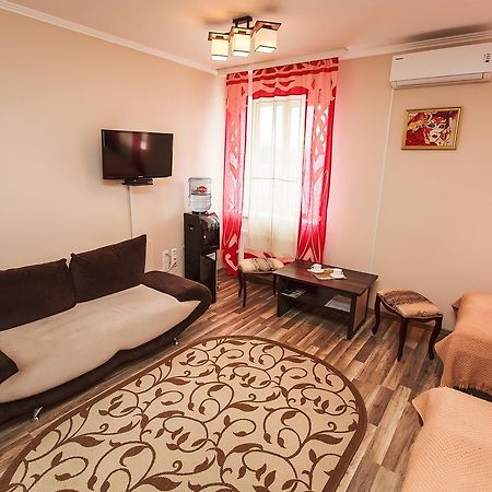 Slavyanskaya Hata Hotel Baranavichy Esterno foto