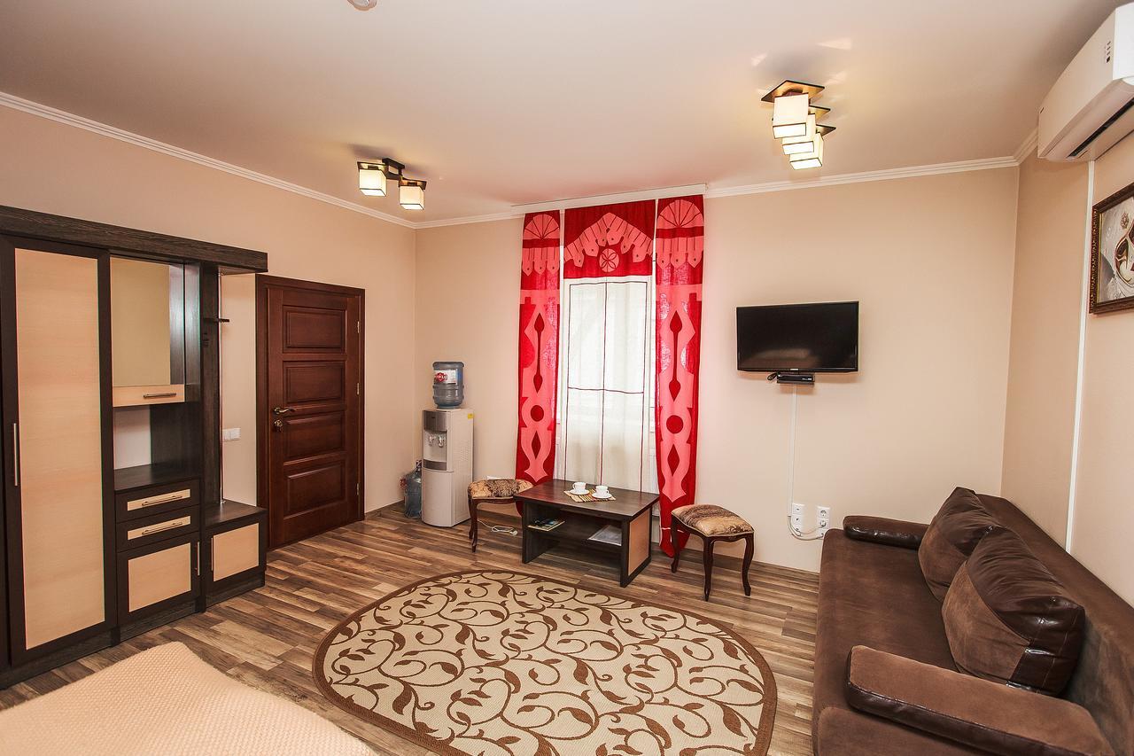 Slavyanskaya Hata Hotel Baranavichy Esterno foto