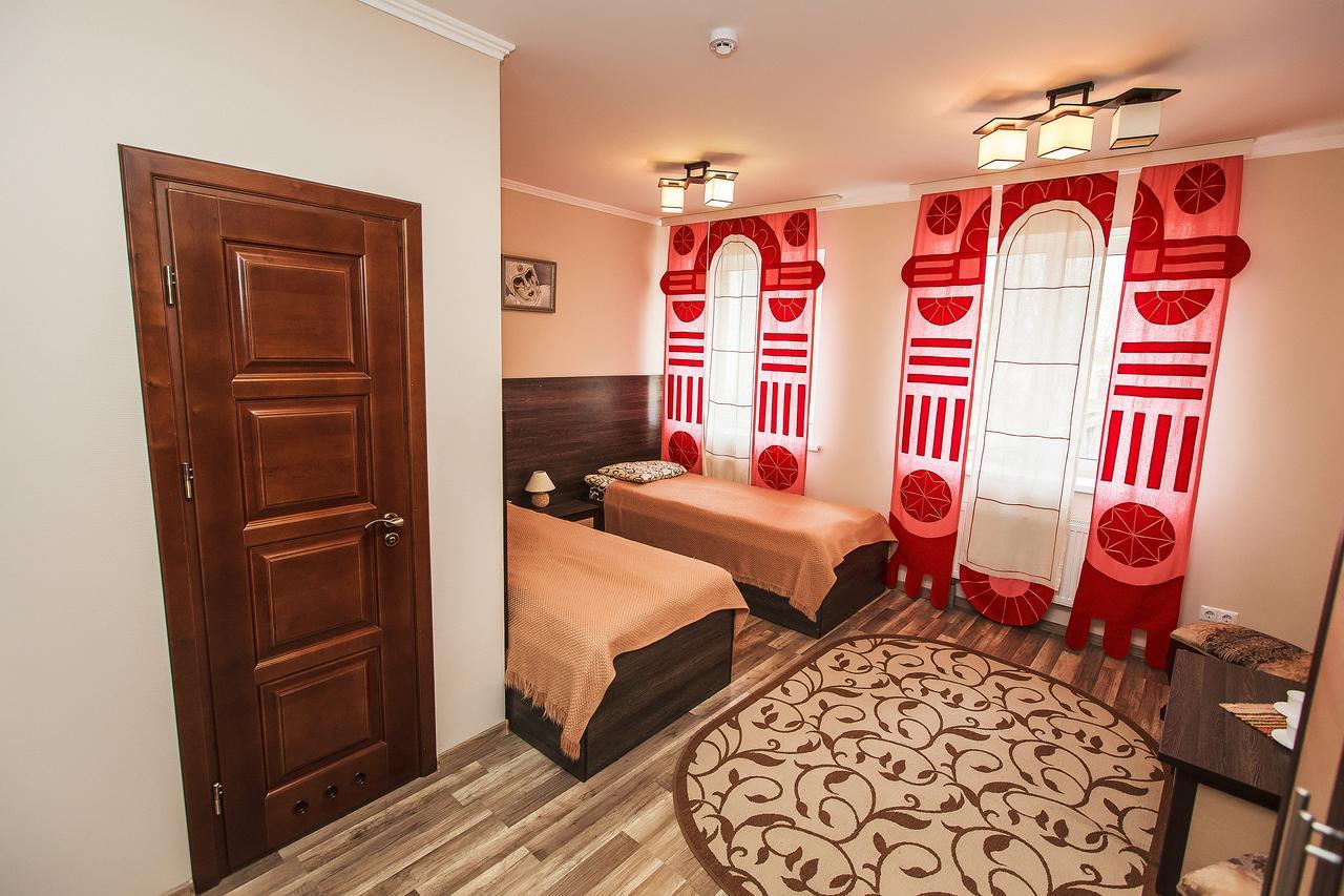 Slavyanskaya Hata Hotel Baranavichy Esterno foto