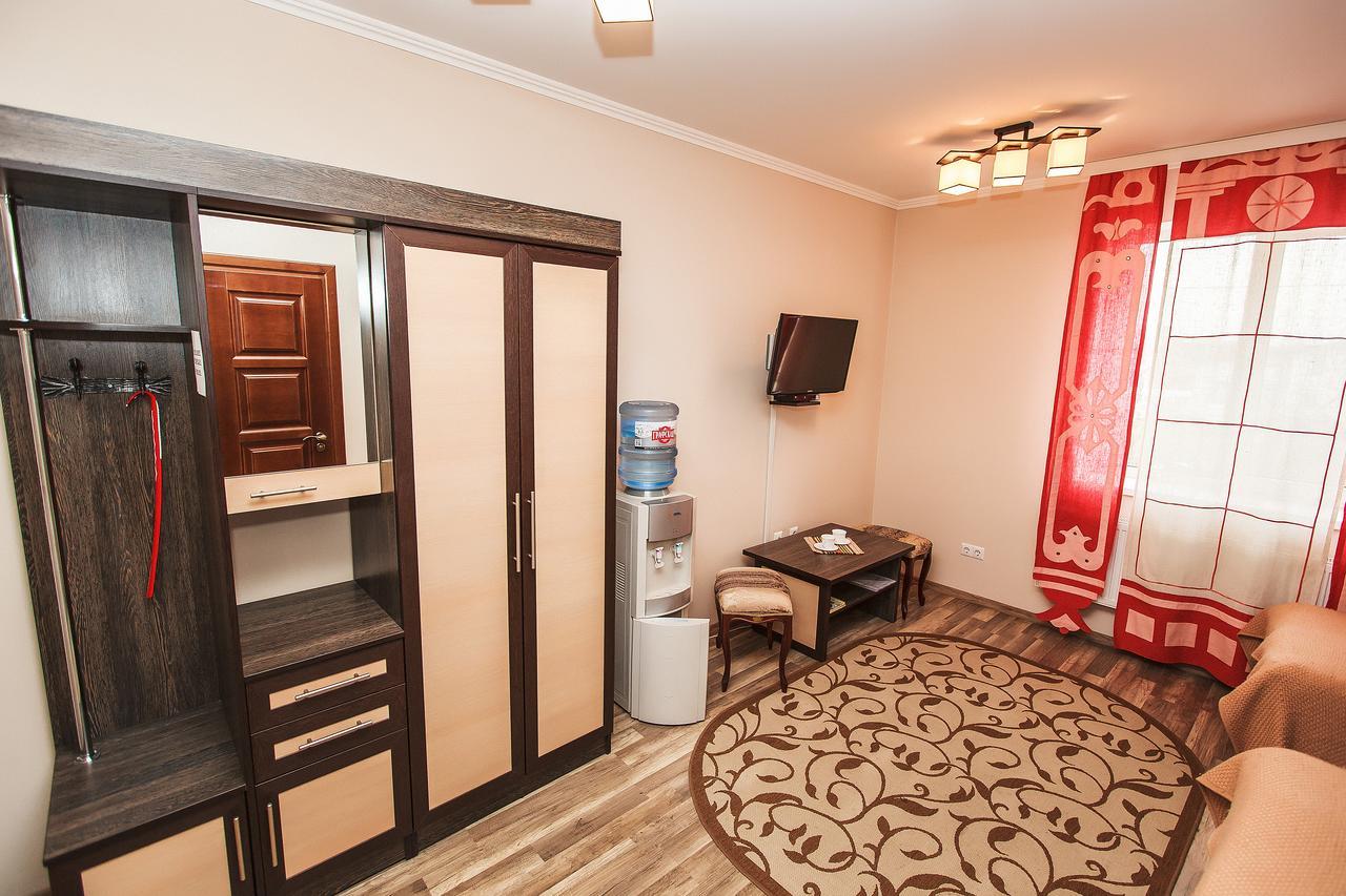 Slavyanskaya Hata Hotel Baranavichy Esterno foto