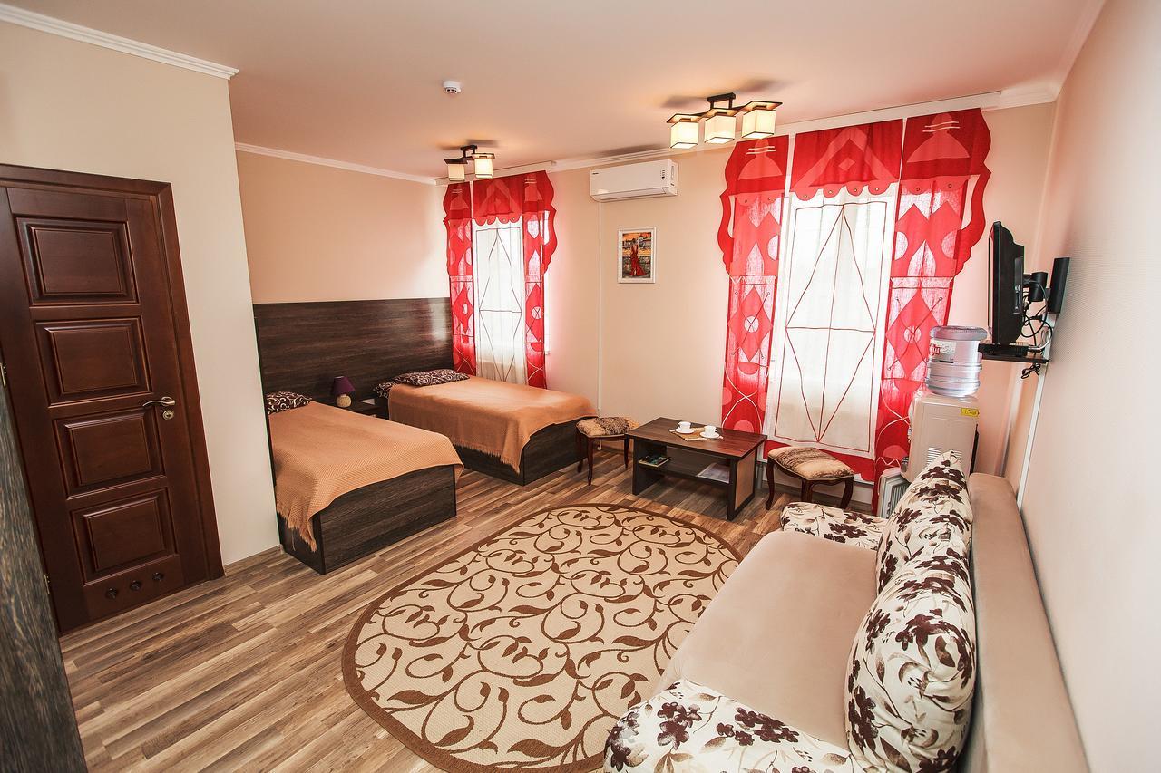 Slavyanskaya Hata Hotel Baranavichy Esterno foto