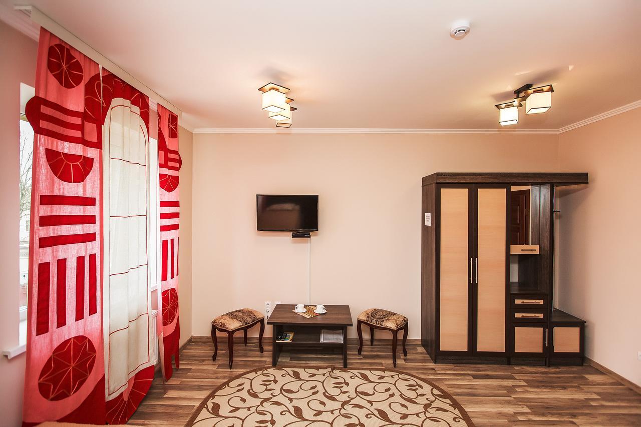 Slavyanskaya Hata Hotel Baranavichy Esterno foto